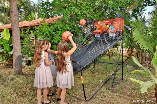 משחק כדורסל מדליק לילדים! - Elat Ha'galil