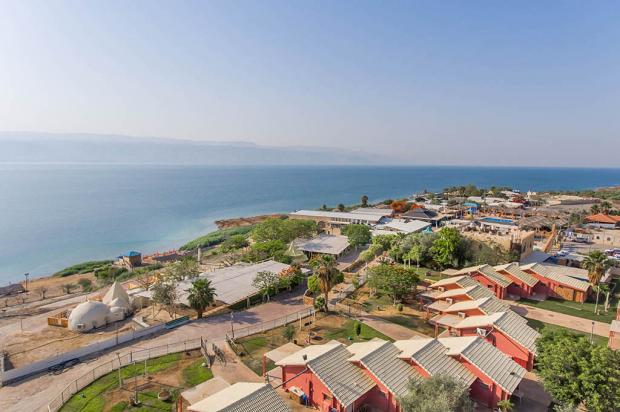 נוף מרהיב אל ים המלח - כפר הנופש ביאנקיני