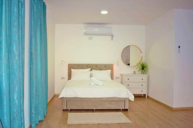 חדר השינה והמיטה המפנקת של הסוויטה - Top Galilee Suites