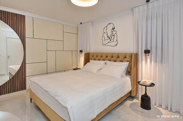 חדר שינה זוגי מפנק עם מקלחת פרטית - Cartier suite 