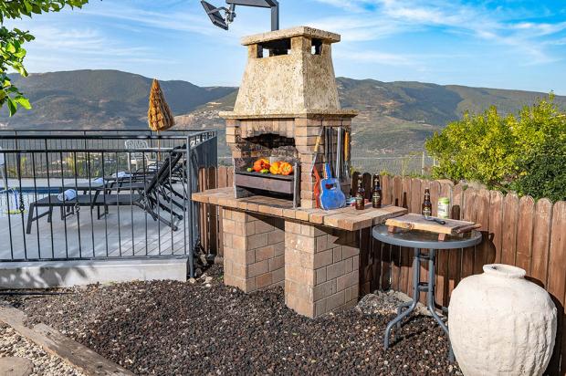 פינת ברביקיו לרשות אורחינו במתחם - גלילאה