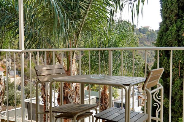 נוף ירוק עוטף את הסוויטה - נוף ליער