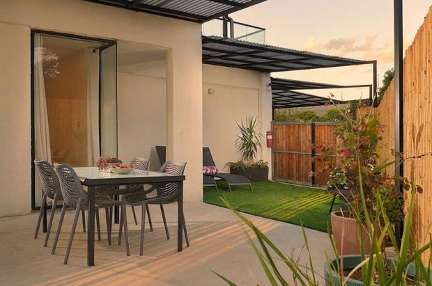 פינת ישיבה פרטית מחוץ לסוויטה פינת ישיבה פרטית מחוץ לסוויטה - סוויטת וארדה