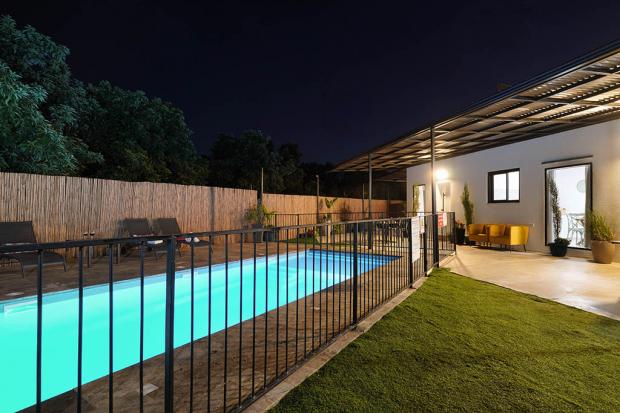 בריכה פרטית מפנקת - וארדה