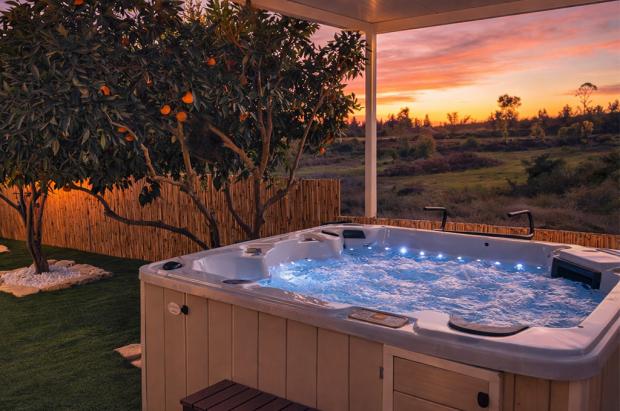 ג'קוזי ספא פרטי מול נופים ירוקים ג'קוזי ספא פרטי מול נופים ירוקים - Regaeim