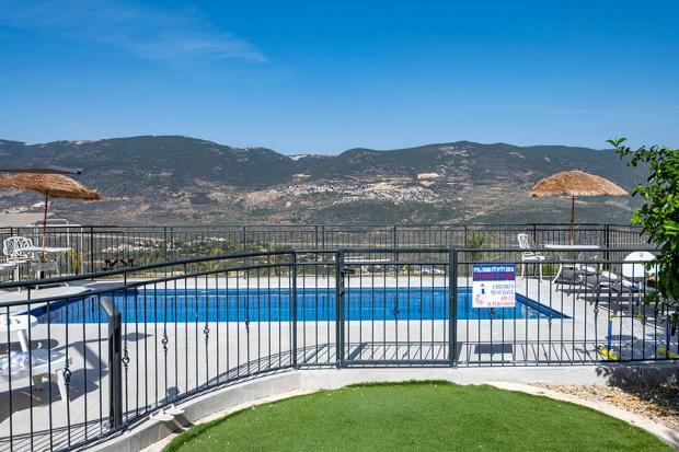 בריכת השחייה המשותפת מול נוף חלומי - Galilea