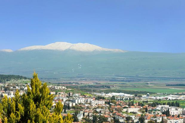 נוף לפסגות החרמון ועמק החולה נוף לפסגות החרמון ועמק החולה - פינה בהר - לזוגות בלבד