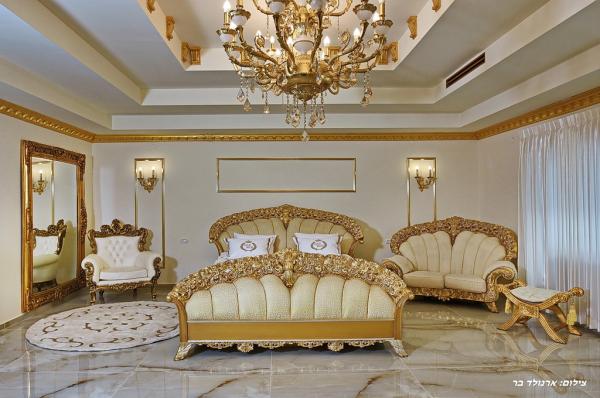 Gold Rich - Luxury Suite