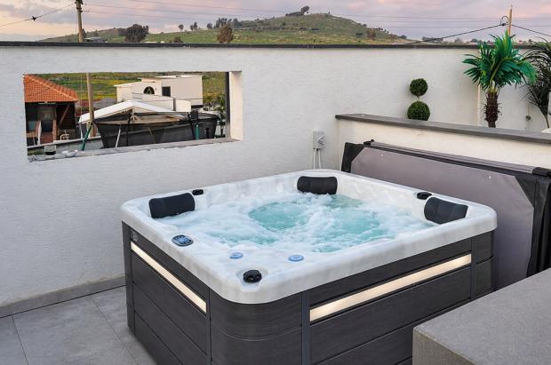 ג'קוזי ספא פרטי - Ahuzat aosher