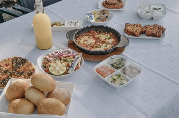 ארוחות טעימות ומפנקות בתיאום מראש ובתוספת תשלום ארוחות טעימות ומפנקות בתיאום מראש ובתוספת תשלום - אחוזת השמש הקסומה